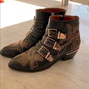 Susanna Style Ankle Boots black/gold studded